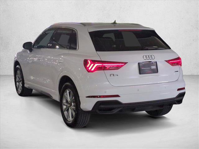 Certified 2025 Audi Q3 2.0T Premium w/ Convenience Package image 9