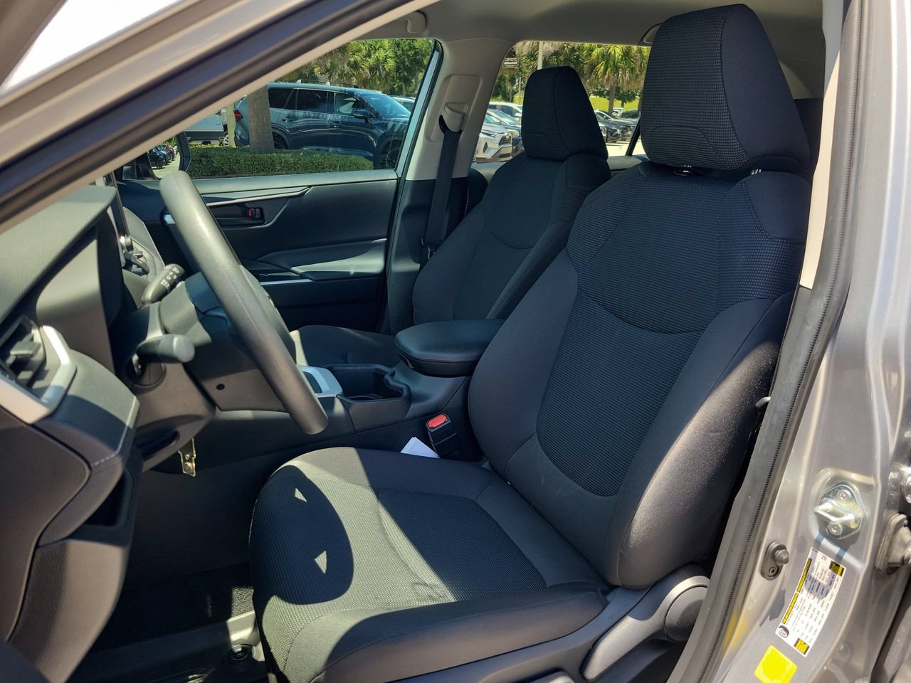 Used 2024 Toyota RAV4 LE AWD/4WD image 19