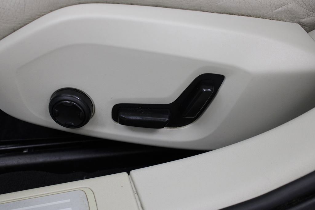 Used 2018 Volvo S90 T5 Momentum w/ Convenience Package image 21