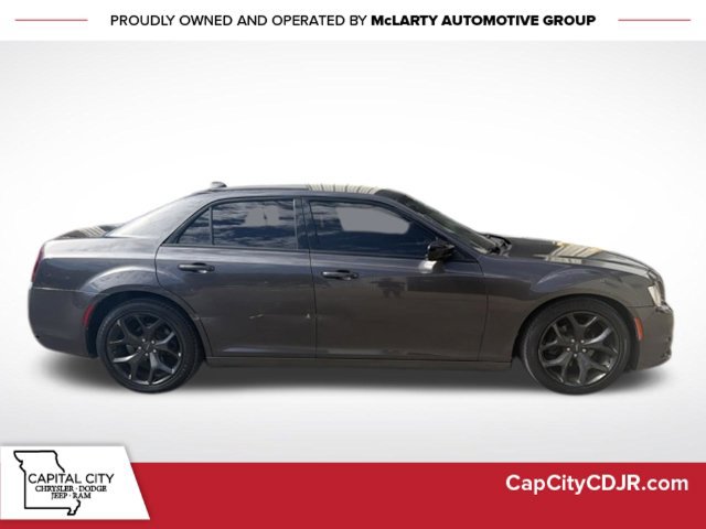 Used 2020 Chrysler 300 Touring w/ Sport Appearance Package RWD image 3