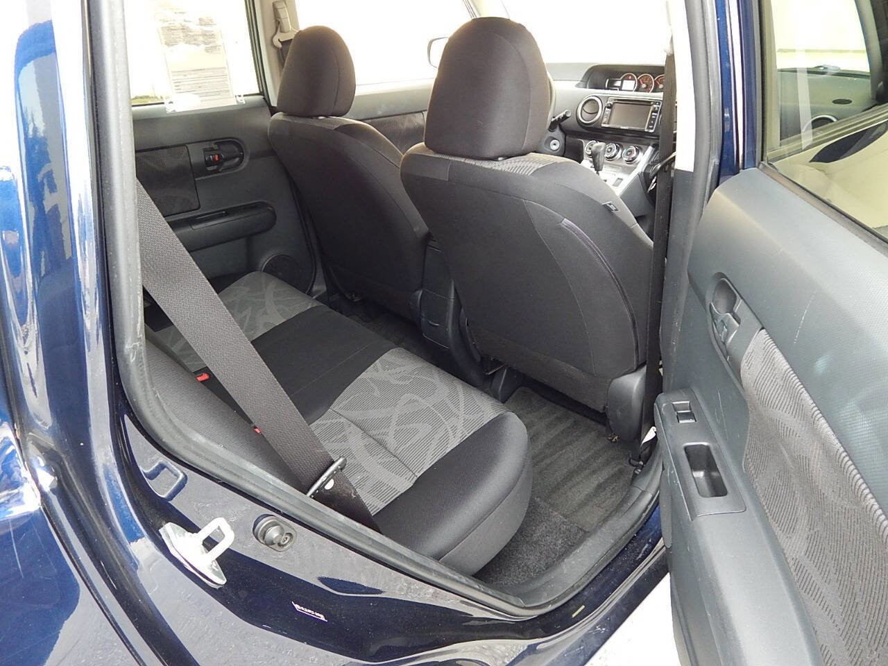 Used 2015 Scion xB image 14