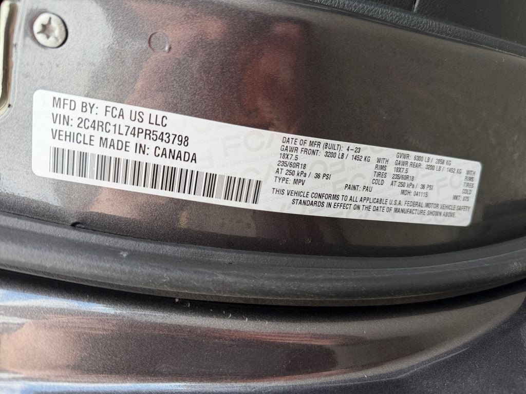 Used 2023 Chrysler Pacifica Touring-L w/ S Appearance Package FWD image 36