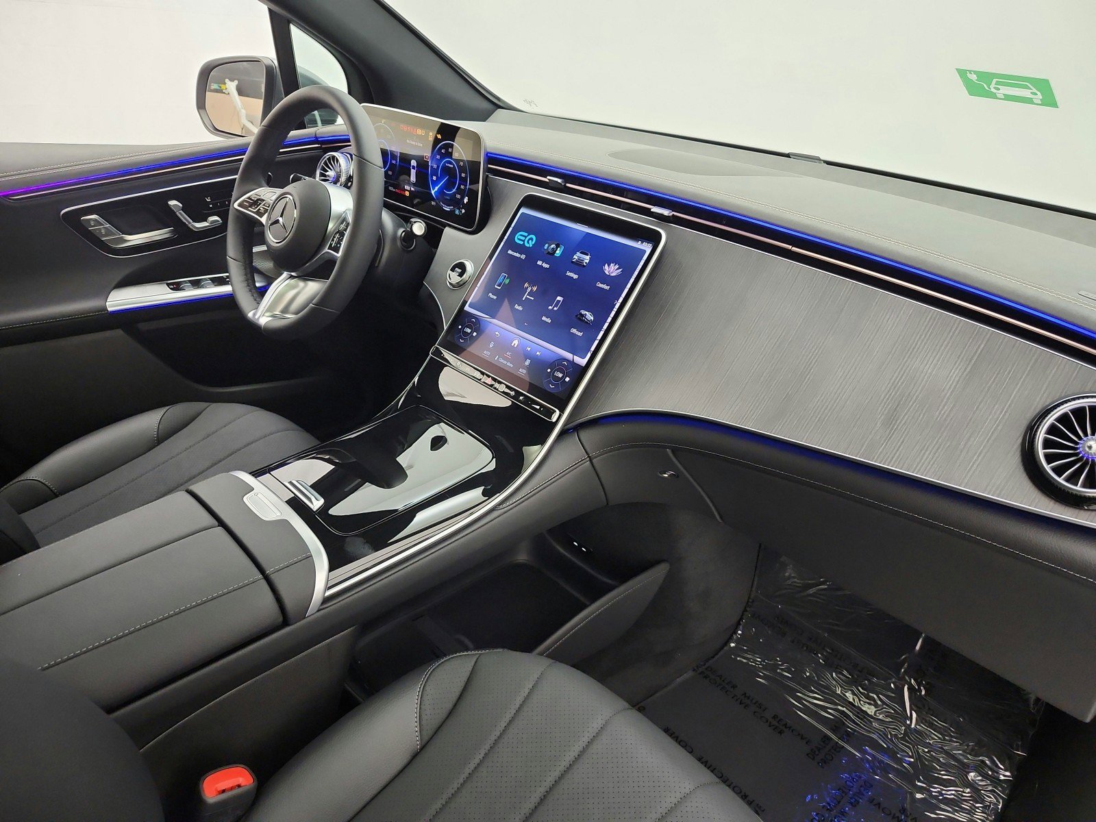 New 2026 Mercedes-Benz EQE 320 4MATIC SUV image 14