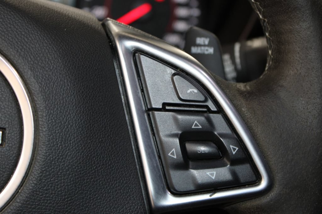Used 2018 Chevrolet Camaro SS RWD image 32