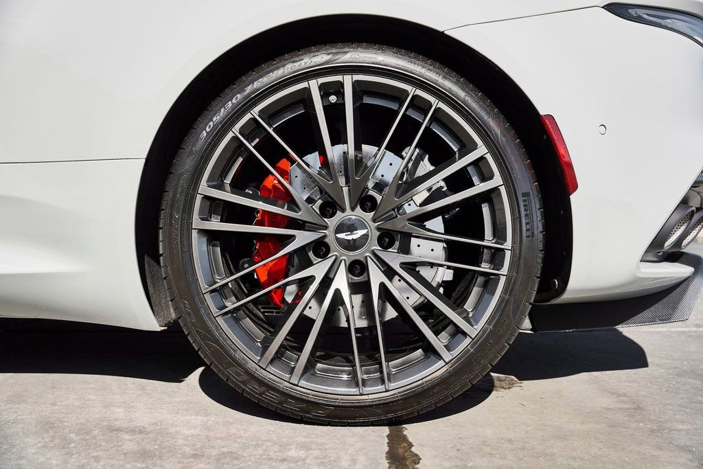 Used 2023 Aston Martin DBS Superleggera Volante RWD image 23
