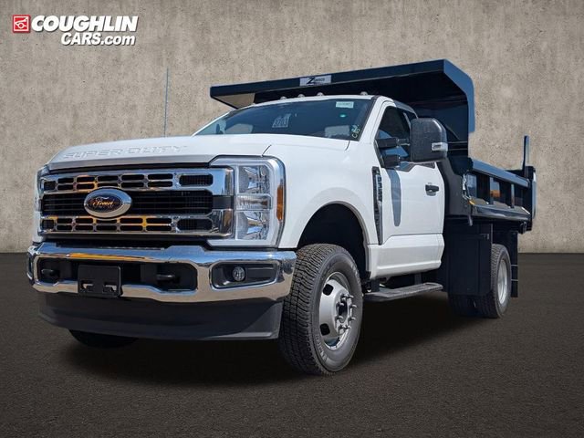New 2025 Ford F350 XL w/ XL Chrome Package image 3