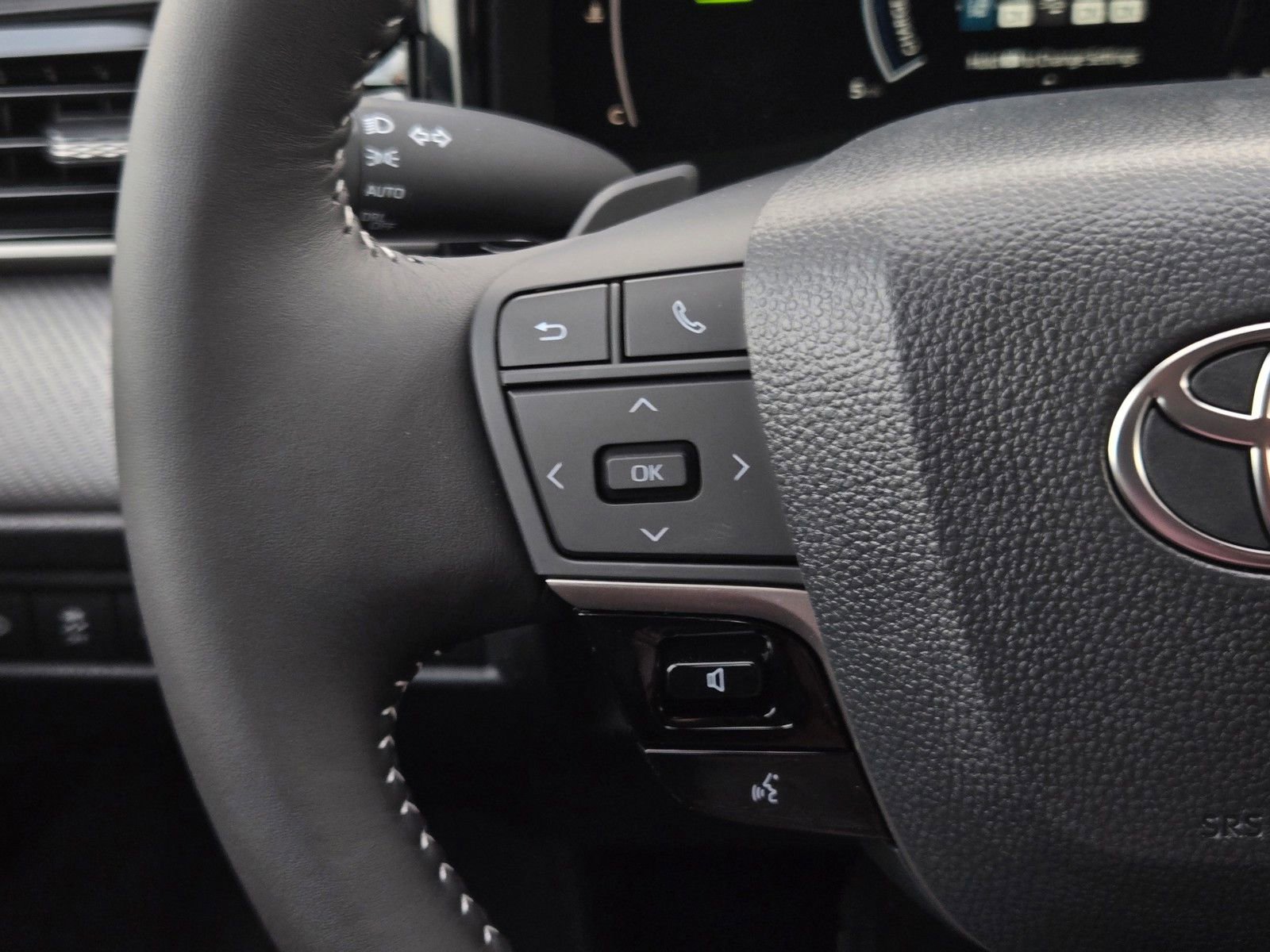 Certified 2026 Toyota Camry SE FWD image 21