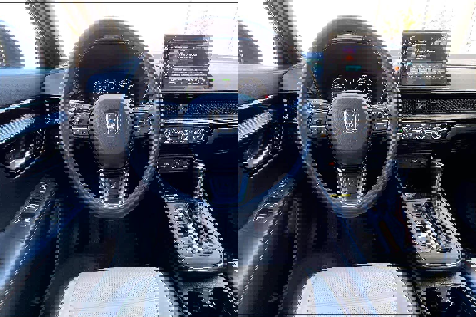 Used 2023 Honda CR-V Sport Touring image 6