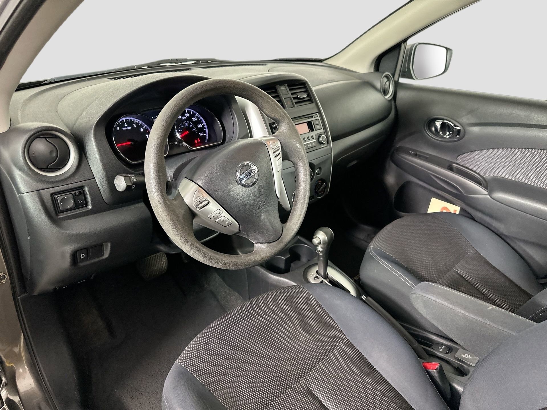 Used 2015 Nissan Versa SV image 11