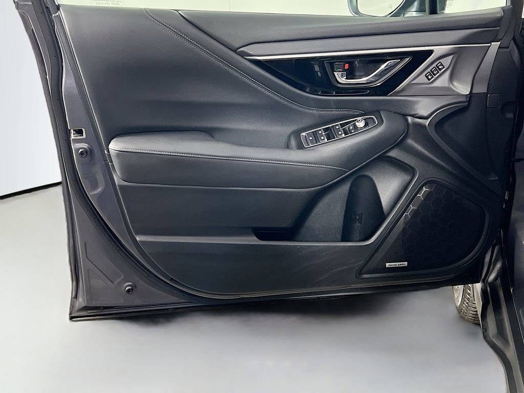 Used 2022 Subaru Outback Limited image 18