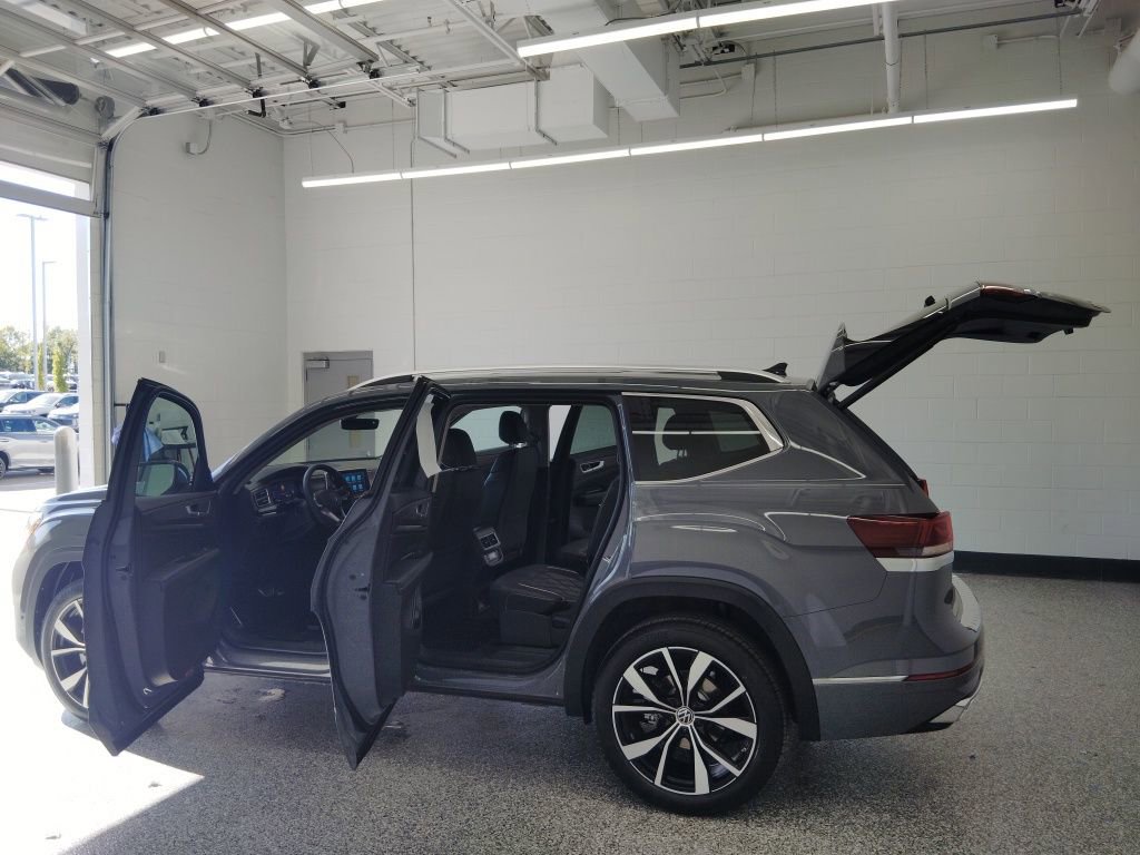 New 2026 Volkswagen Atlas SEL Premium R-Line image 30