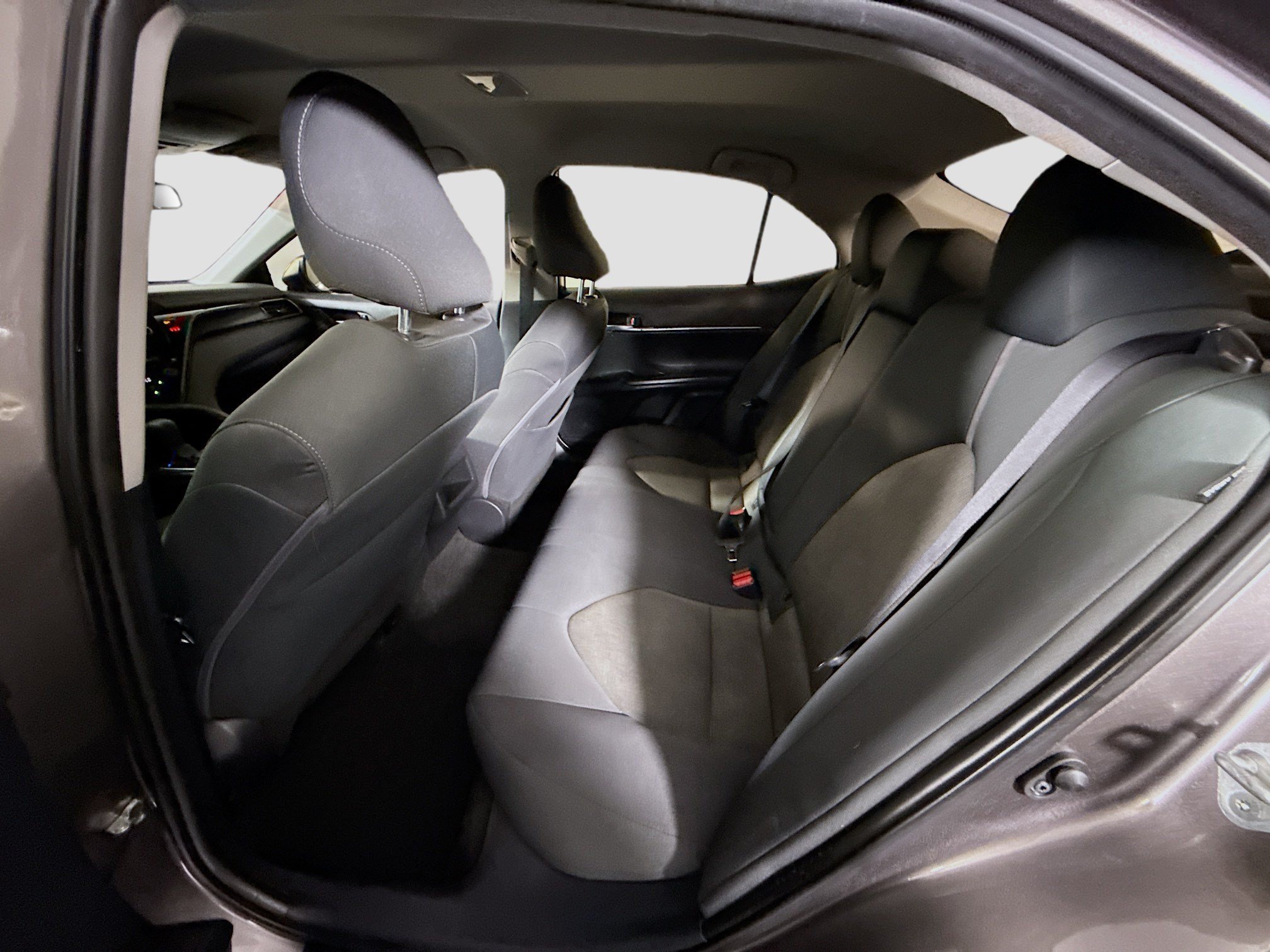 Used 2022 Toyota Camry LE FWD image 24