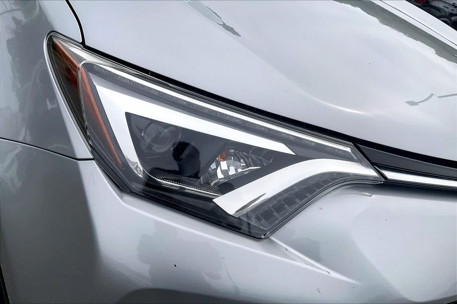 Used 2016 Toyota RAV4 Limited AWD/4WD image 51