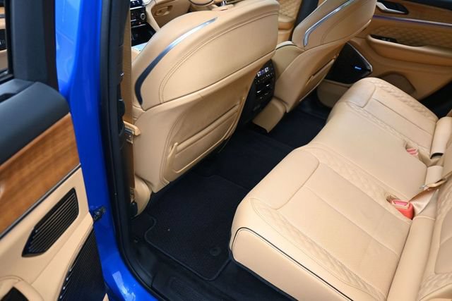Used 2023 Jeep Grand Cherokee Summit AWD/4WD image 29