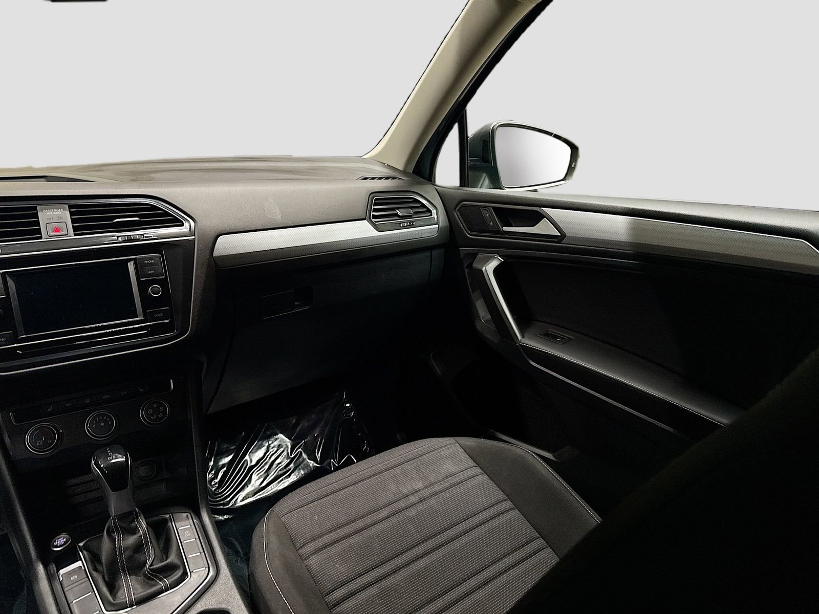 Used 2022 Volkswagen Tiguan S image 23