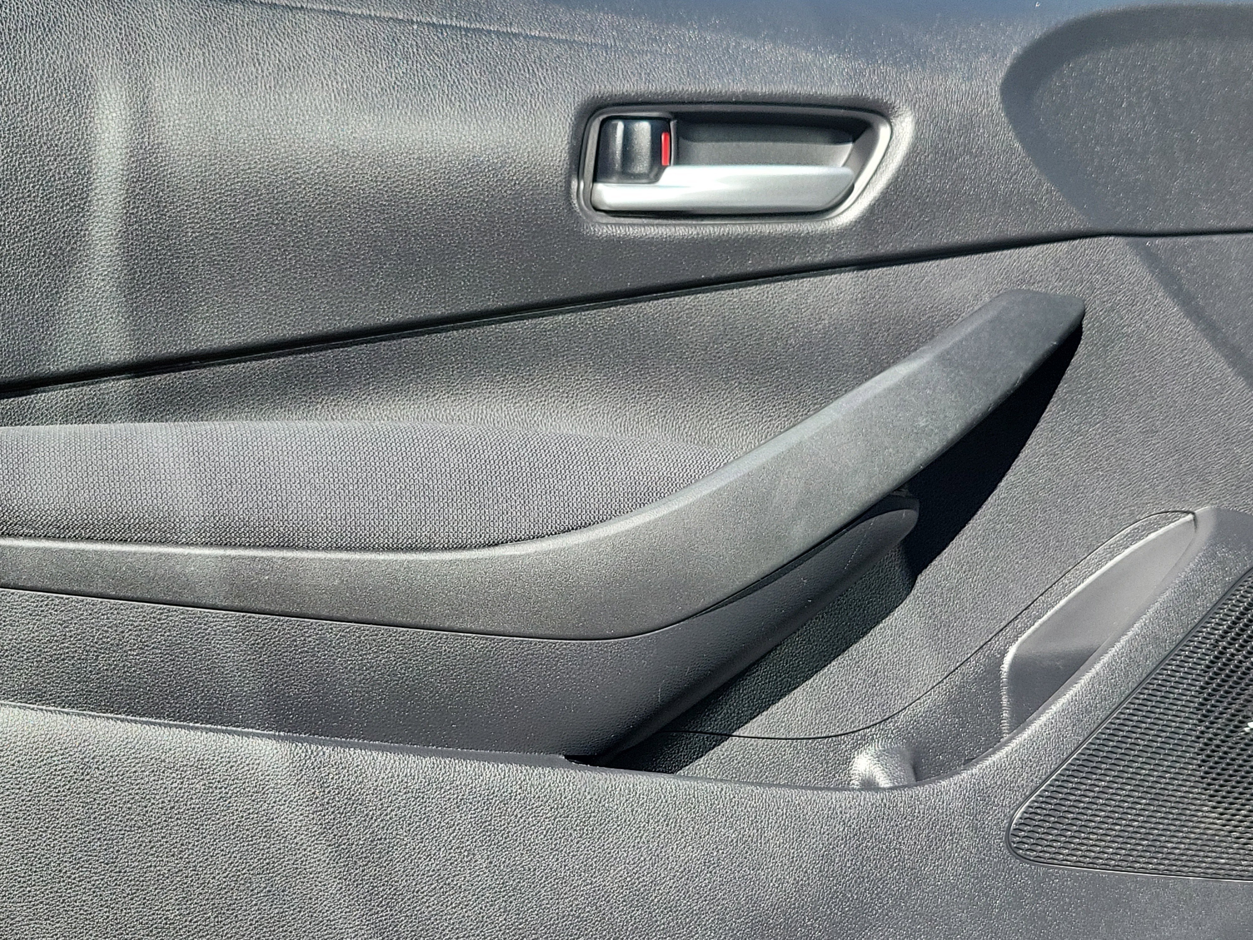 Used 2020 Toyota Corolla LE image 6