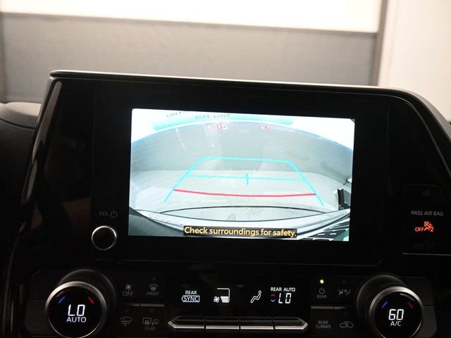 Used 2024 Toyota Highlander LE image 21