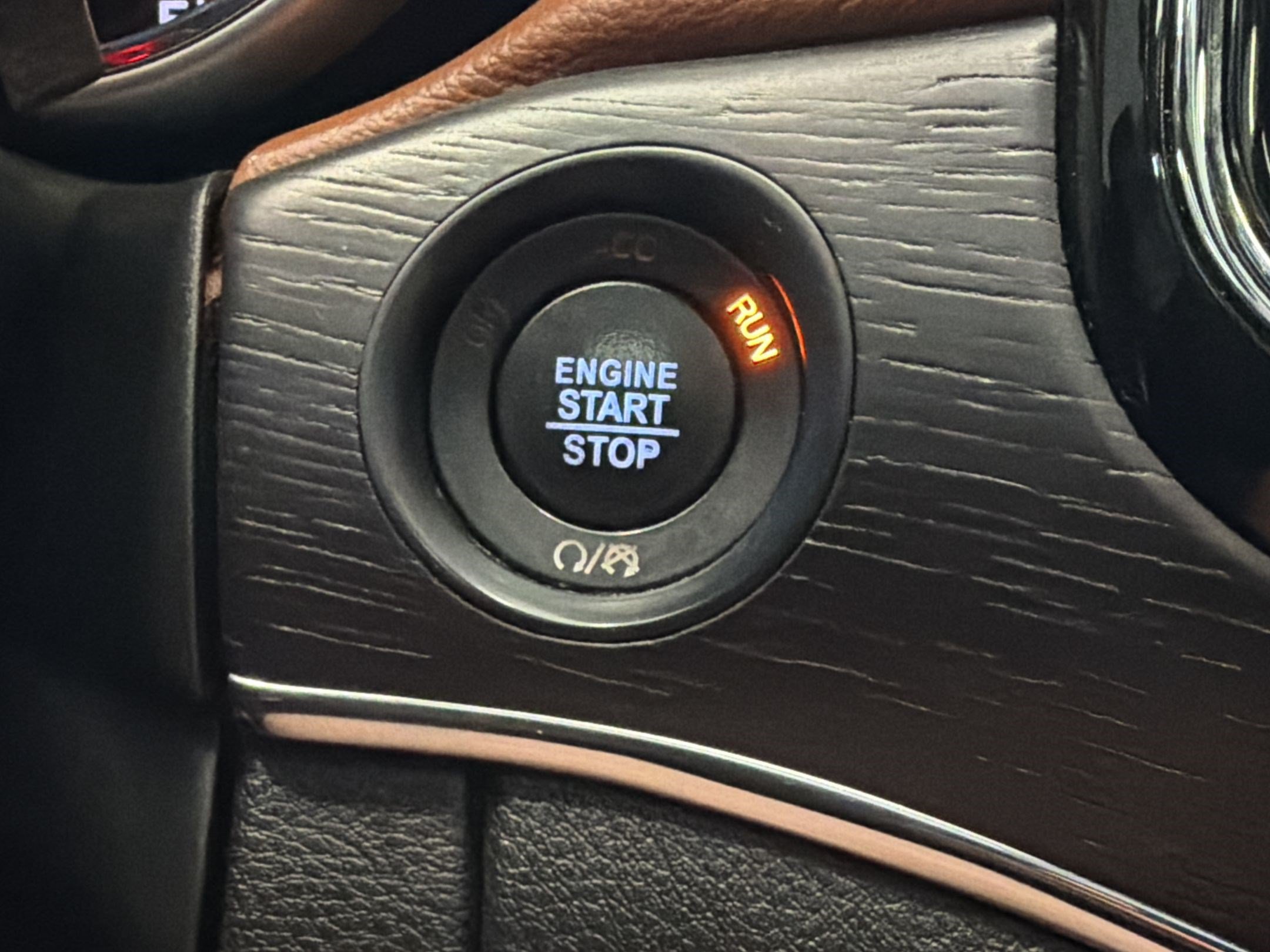 Used 2021 Jeep Grand Cherokee Summit AWD/4WD image 27