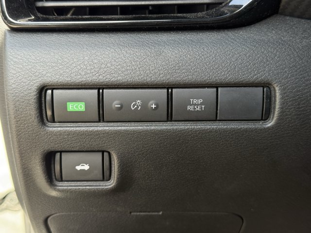 Used 2022 Nissan Sentra SV FWD image 23