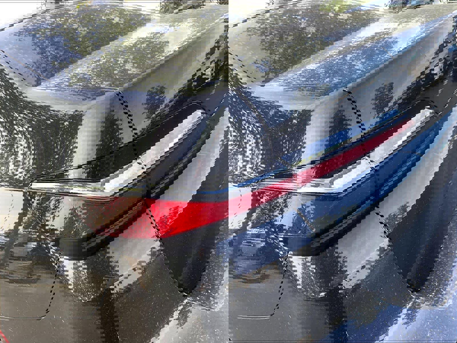 Certified 2023 BMW 740i image 28