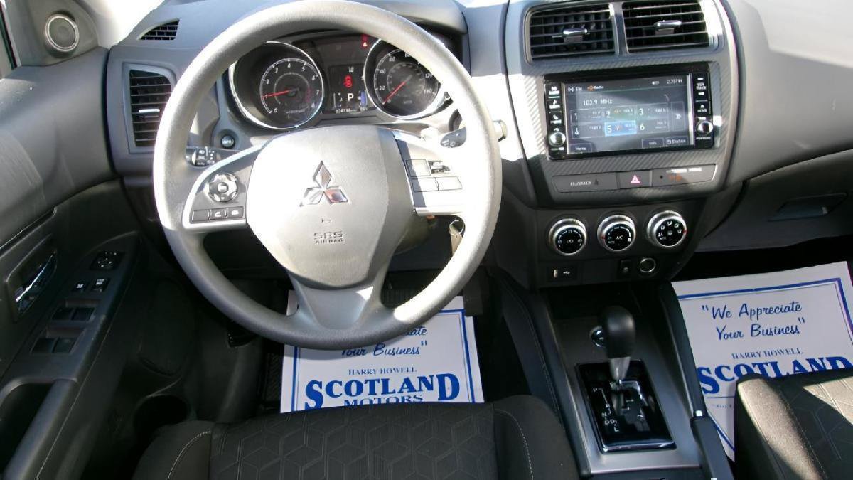 Used 2025 Mitsubishi Outlander Sport ES AWD/4WD image 11