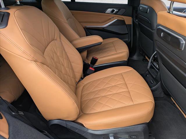Used 2025 BMW X7 xDrive40i w/ Executive Package image 20
