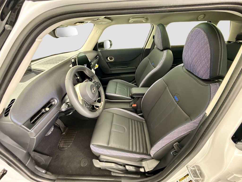 New 2026 MINI Cooper 4-Door Hardtop FWD image 18