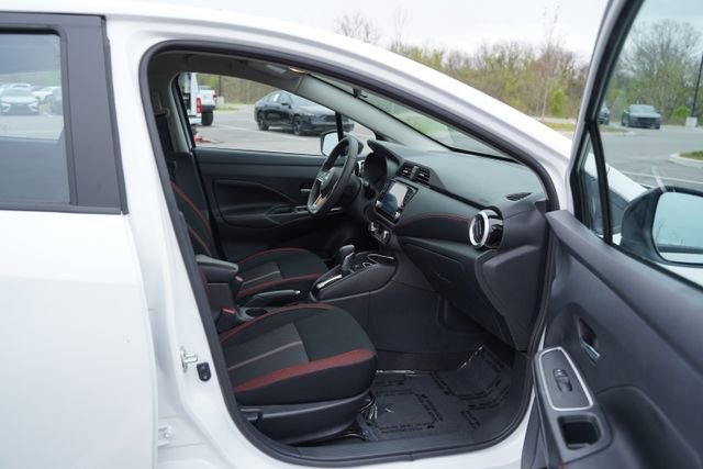 Used 2025 Nissan Versa SR w/ Trunk Package image 20
