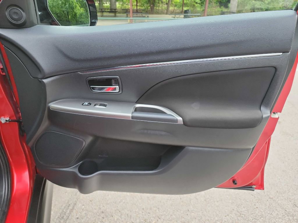 Used 2018 Mitsubishi Outlander Sport LE FWD image 30