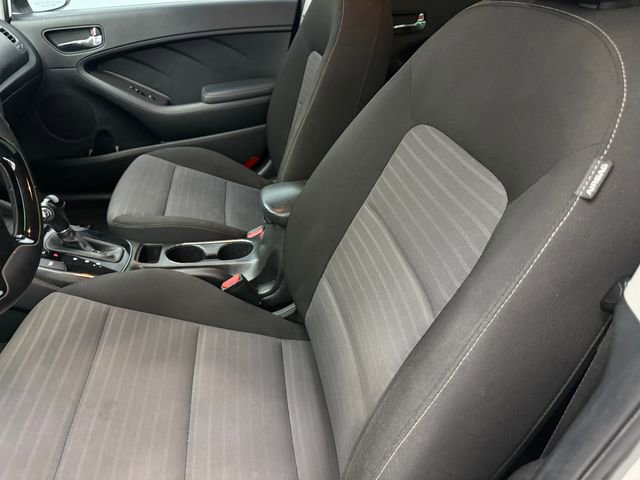 Used 2017 Kia Forte S w/ S Technology Package image 27