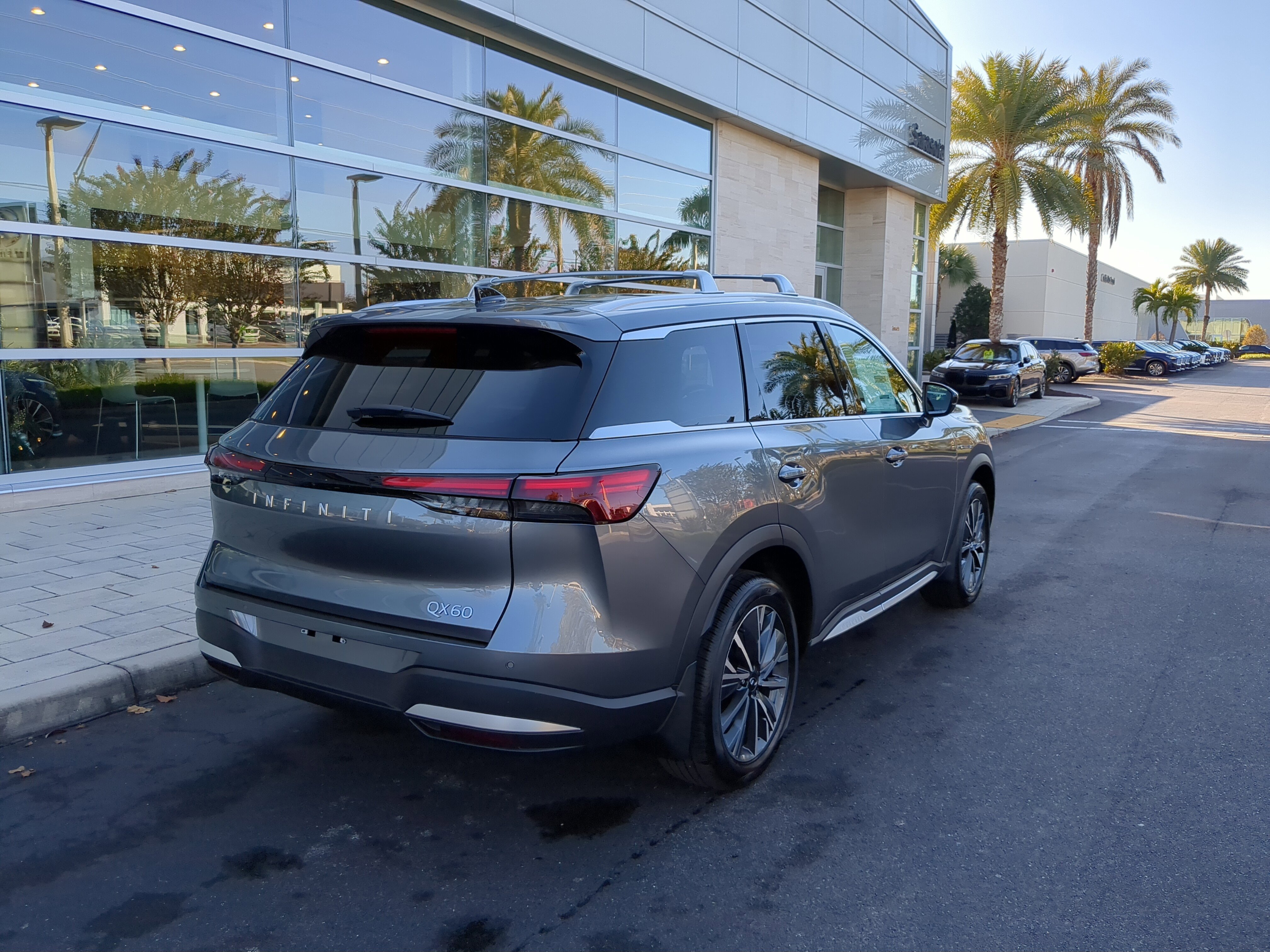 New 2026 INFINITI QX60 Luxe w/ Cargo Package image 4