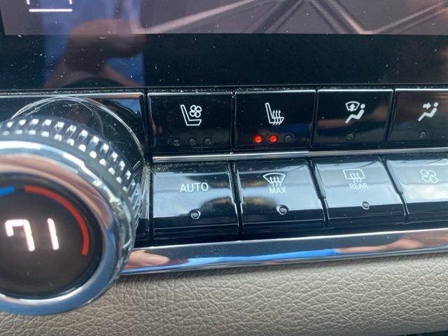 Used 2023 GMC Canyon Denali w/ Denali Black Edition image 15