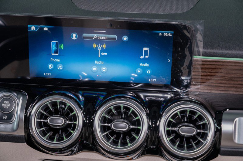 Certified 2026 Mercedes-Benz GLB 250 250 SUV image 19