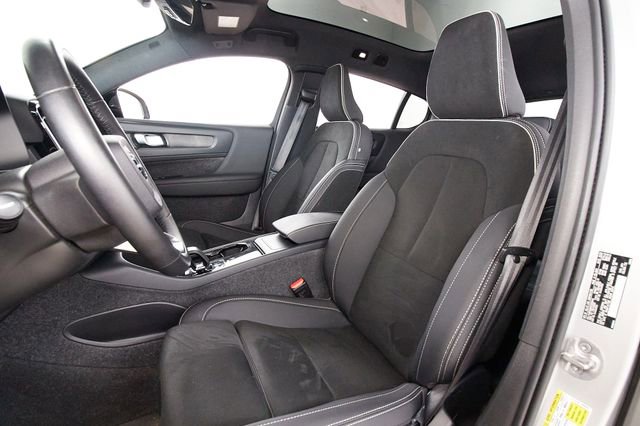 Certified 2023 Volvo C40 P8 Recharge Ultimate w/ Protection Package Premier AWD/4WD image 18