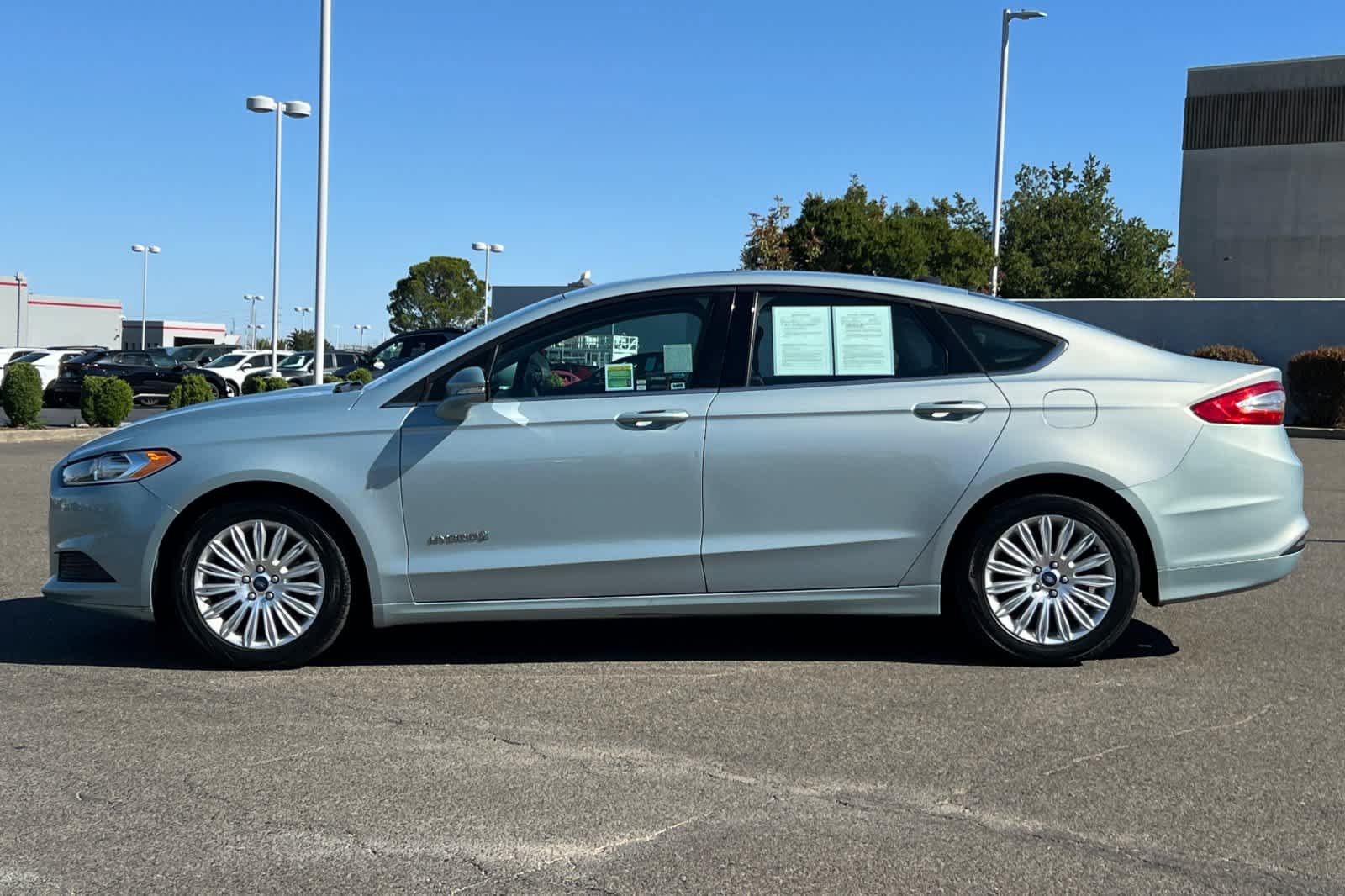 Used 2013 Ford Fusion SE FWD image 9