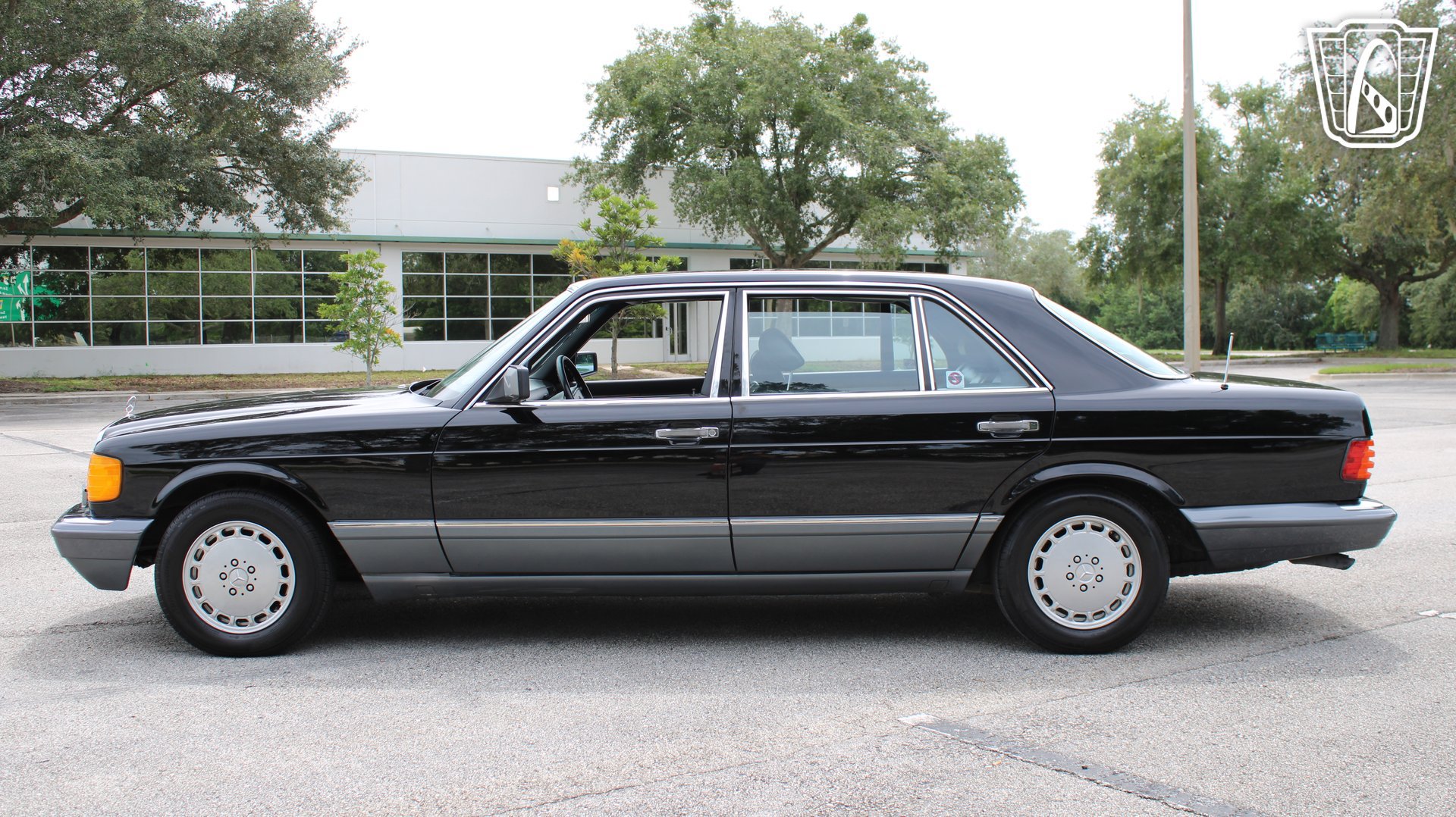 Used 1991 Mercedes-Benz 560 SEL image 9