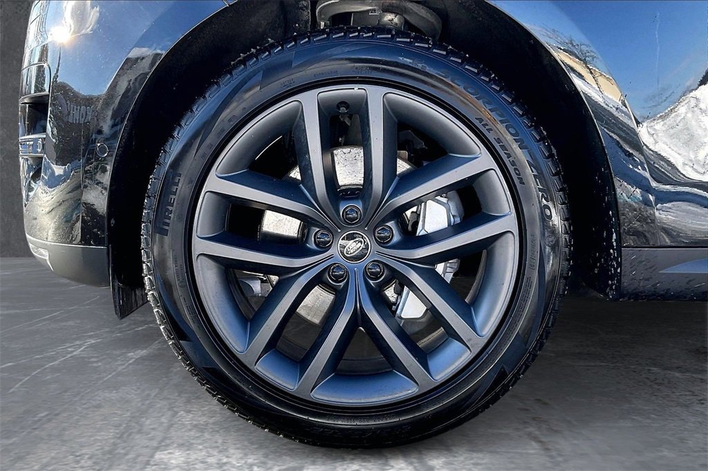 Certified 2025 Land Rover Range Rover Sport SE image 34