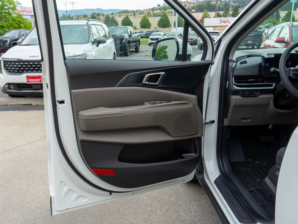 New 2026 Kia Carnival LX image 17