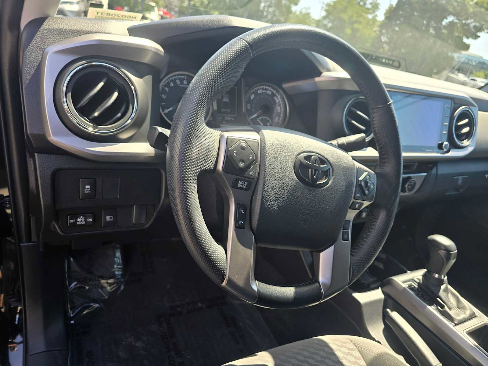 Used 2023 Toyota Tacoma SR5 AWD/4WD image 24