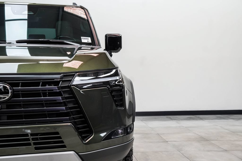 Used 2024 Lexus GX 550 AWD/4WD image 8