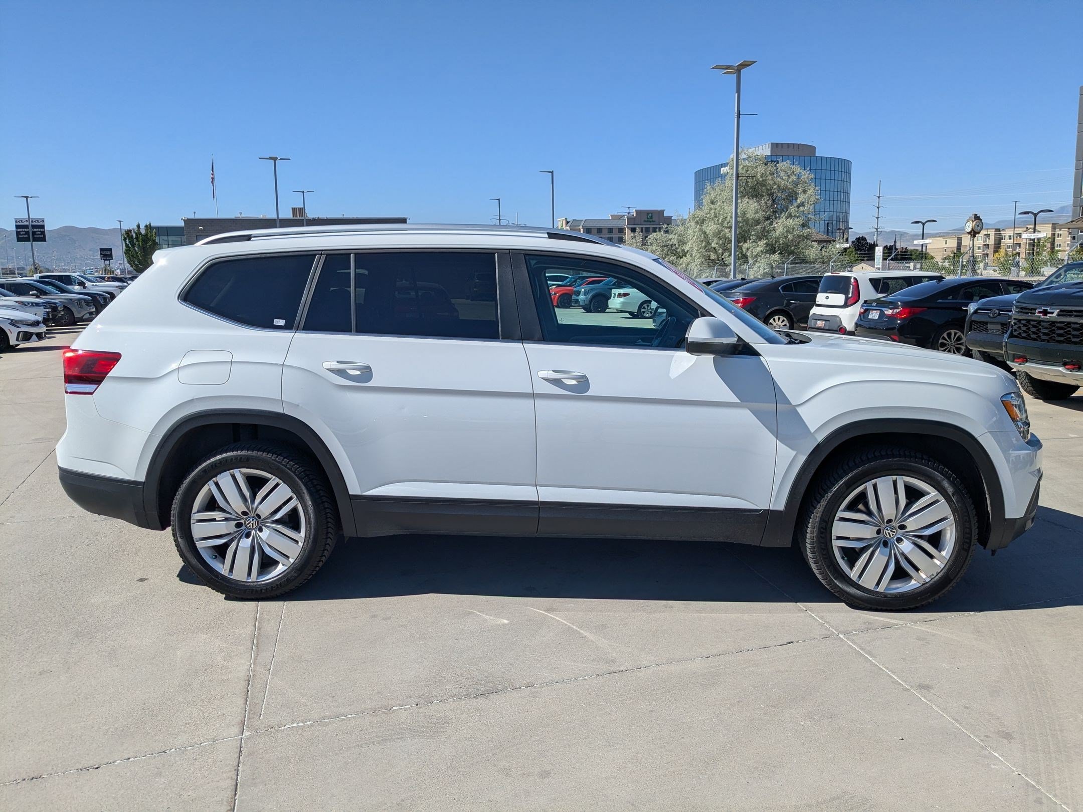 Used 2019 Volkswagen Atlas SE AWD/4WD image 7