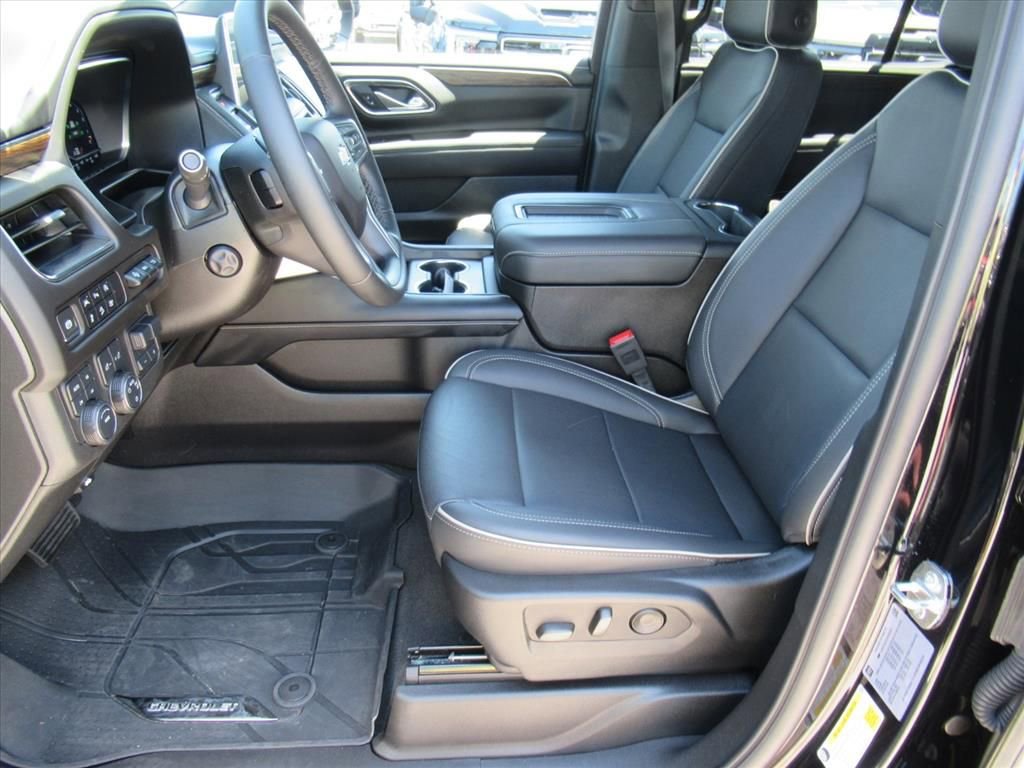 Used 2024 Chevrolet Tahoe Premier AWD/4WD image 14