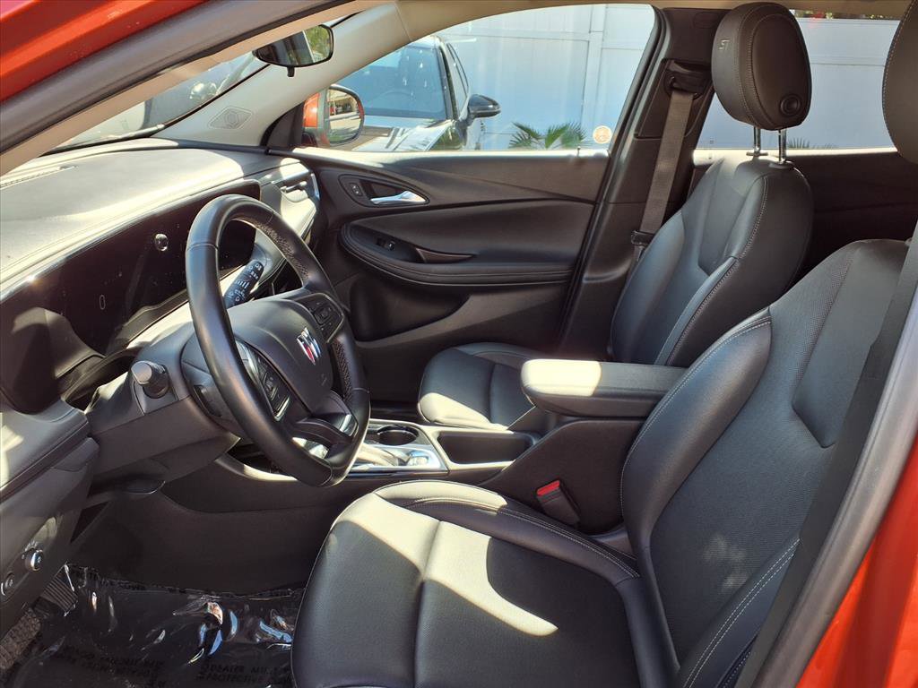 Used 2024 Buick Encore GX Sport Touring image 16