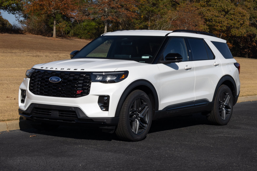 New 2026 Ford Explorer ST AWD/4WD image 3