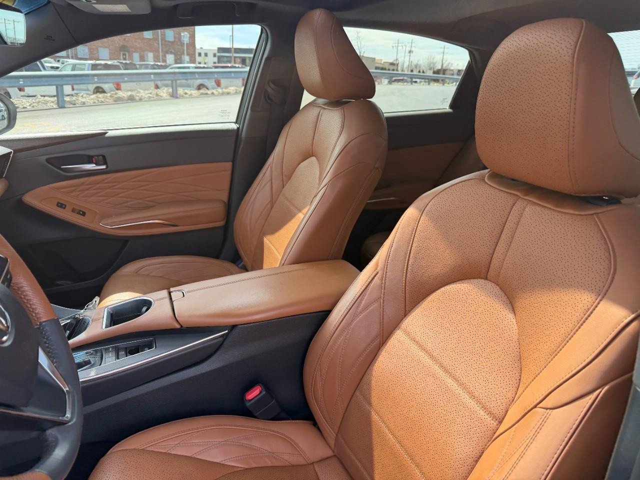 Used 2019 Toyota Avalon Limited image 19