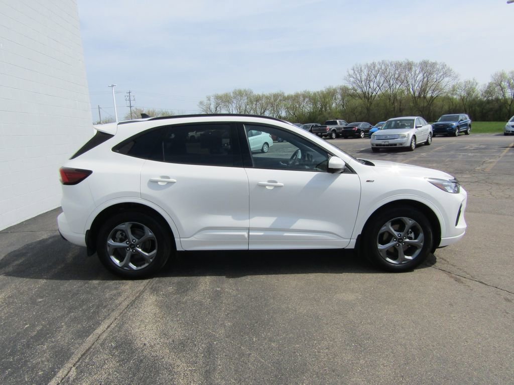 Used 2023 Ford Escape ST-Line Select w/ Tech Pack #2 AWD/4WD image 8