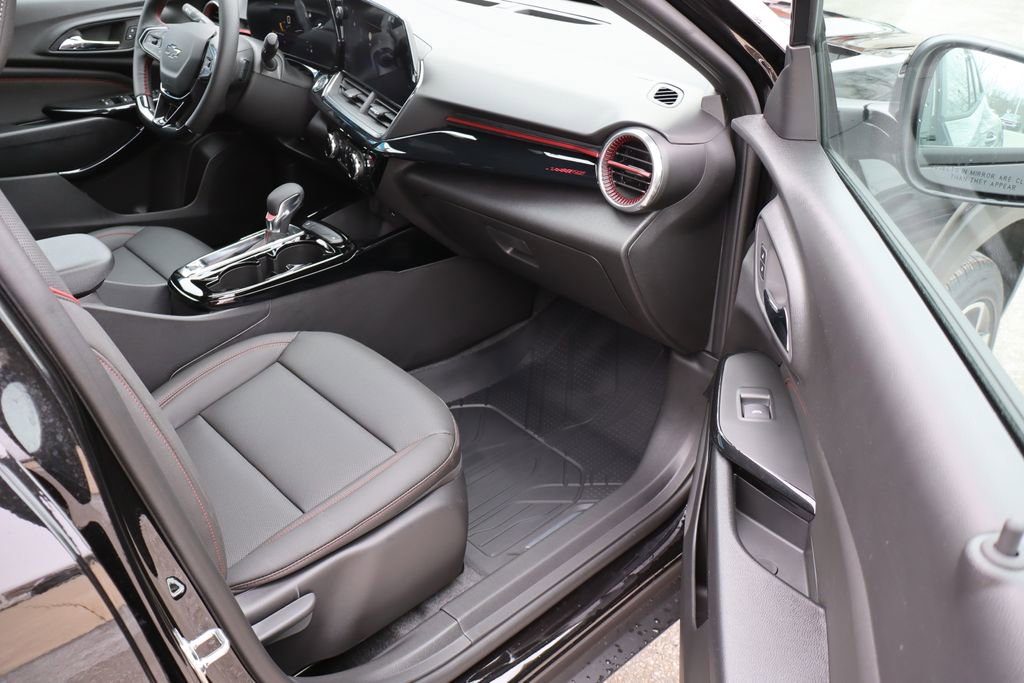 New 2026 Chevrolet Trax RS w/ Driver Confidence Package image 39