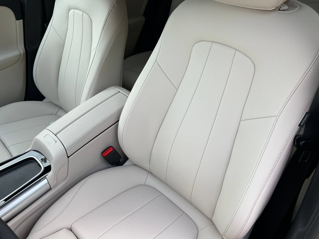 New 2026 Mercedes-Benz GLA 250 4MATIC image 13