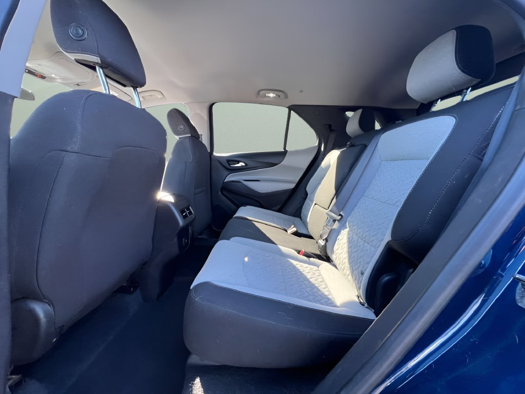 Used 2022 Chevrolet Equinox LS w/ LS Convenience Package AWD/4WD image 17