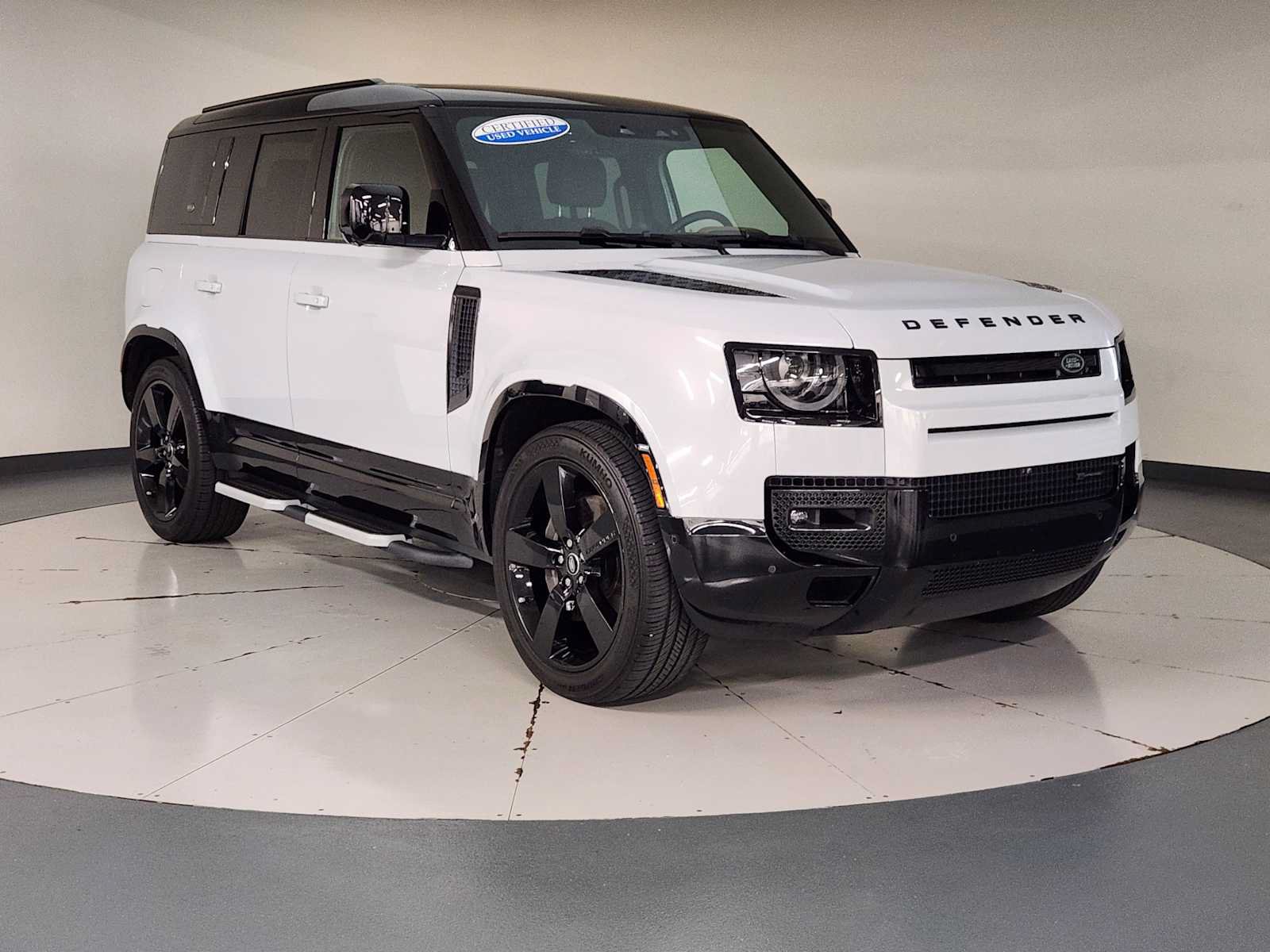 Used 2023 Land Rover Defender 110 X-Dynamic SE AWD/4WD image 7